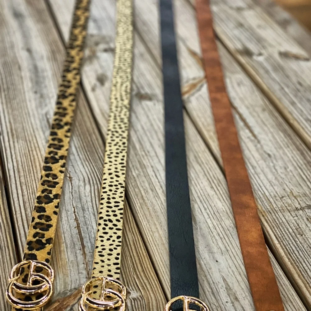 Fabulous Faux Fur Metal Buckle Belt - Picture 3 of 4